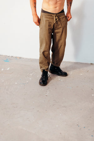 
                  
                    HOB | Skate Chino Green
                  
                