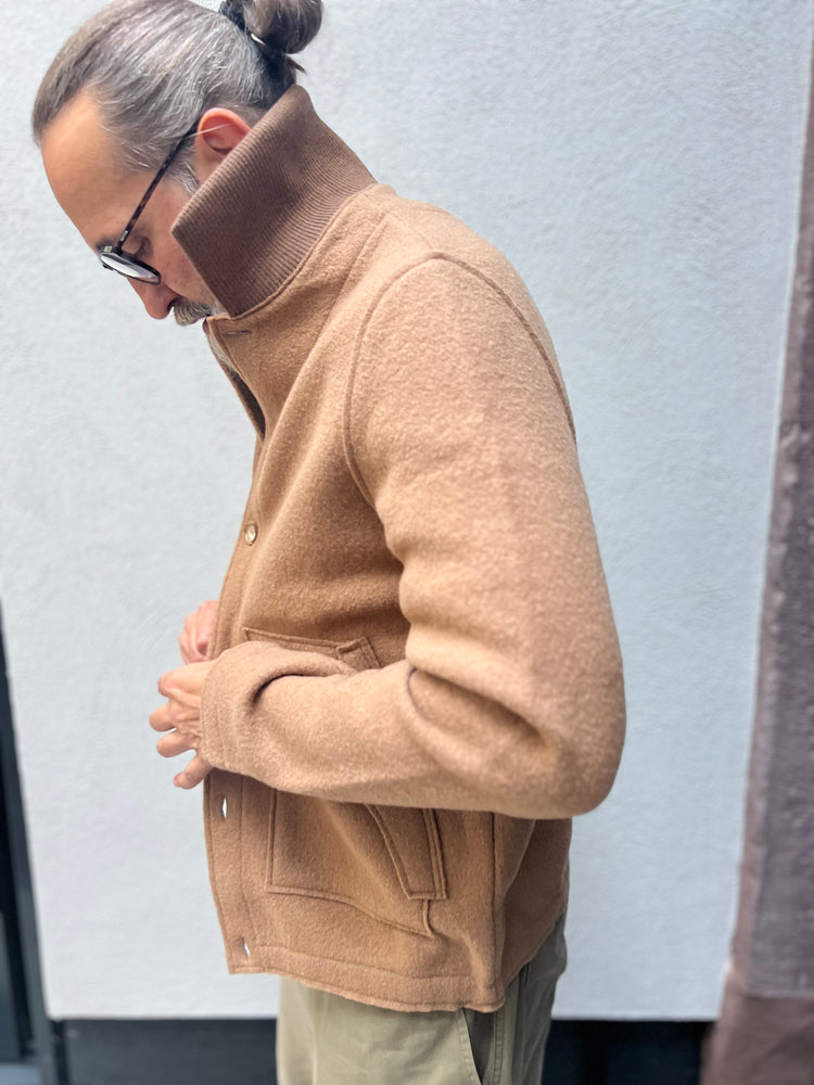 
                  
                    Phill Petter | Woll Jacke
                  
                