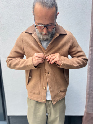 
                  
                    Phill Petter | Woll Jacke
                  
                