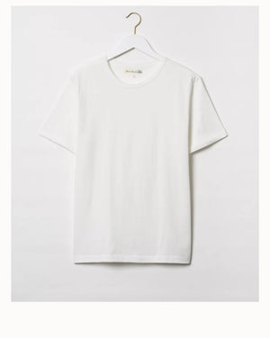
                  
                    Merz B Schwanen | 215 Tee
                  
                