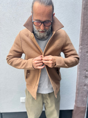 
                  
                    Phill Petter | Woll Jacke
                  
                