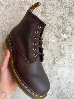 
                  
                    Dr. Martens 101 Crazy Horse Brown
                  
                