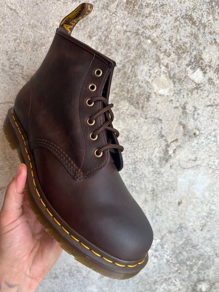 
                  
                    Dr. Martens 101 Crazy Horse Brown
                  
                