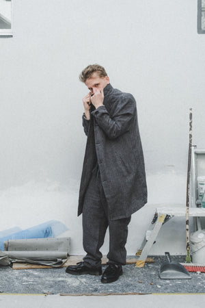 
                  
                    Hannes Roether | Strack Mantel
                  
                