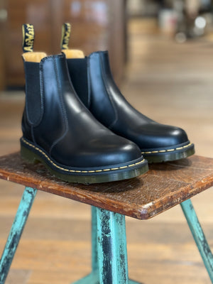 
                  
                    Dr Martens | 2976 YS
                  
                